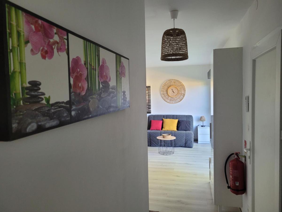 Appartement Tout Equipe En Rez-De-Jardin Entre Gard Et Ardeche Saint-Julien-de-Peyrolas Eksteriør billede