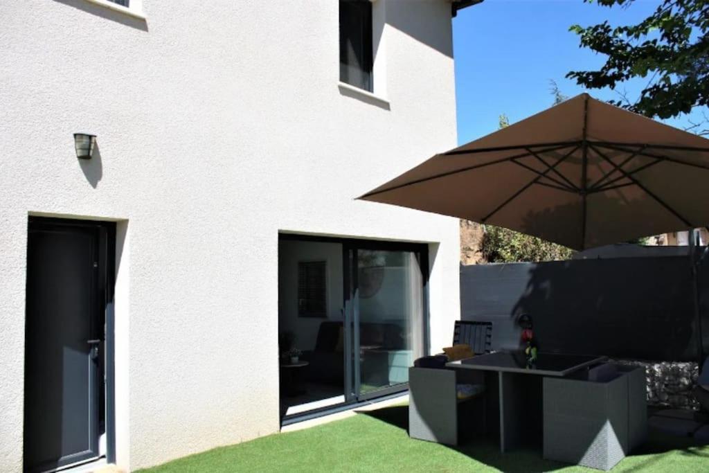 Appartement Tout Equipe En Rez-De-Jardin Entre Gard Et Ardeche Saint-Julien-de-Peyrolas Eksteriør billede