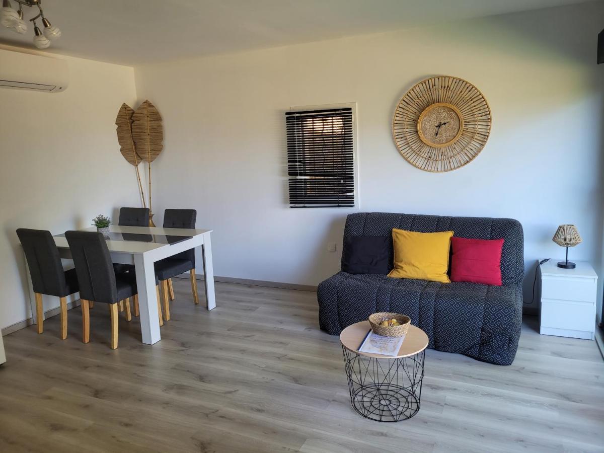 Appartement Tout Equipe En Rez-De-Jardin Entre Gard Et Ardeche Saint-Julien-de-Peyrolas Eksteriør billede